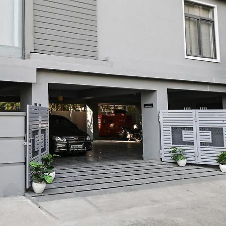 Super Townhouse De Alphabet Karmanghat Haidarábád Kültér fotó