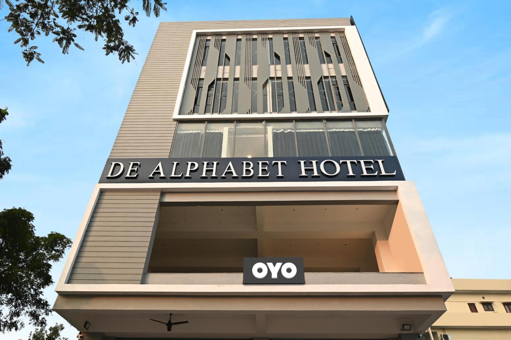 Super Townhouse De Alphabet Karmanghat Haidarábád Kültér fotó