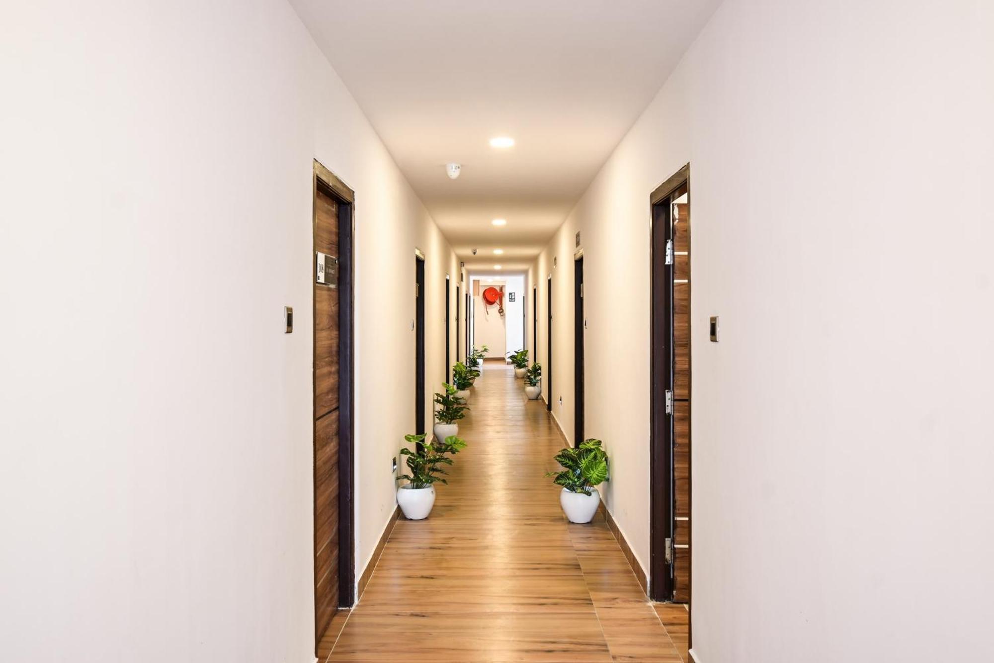 Super Townhouse De Alphabet Karmanghat Haidarábád Kültér fotó