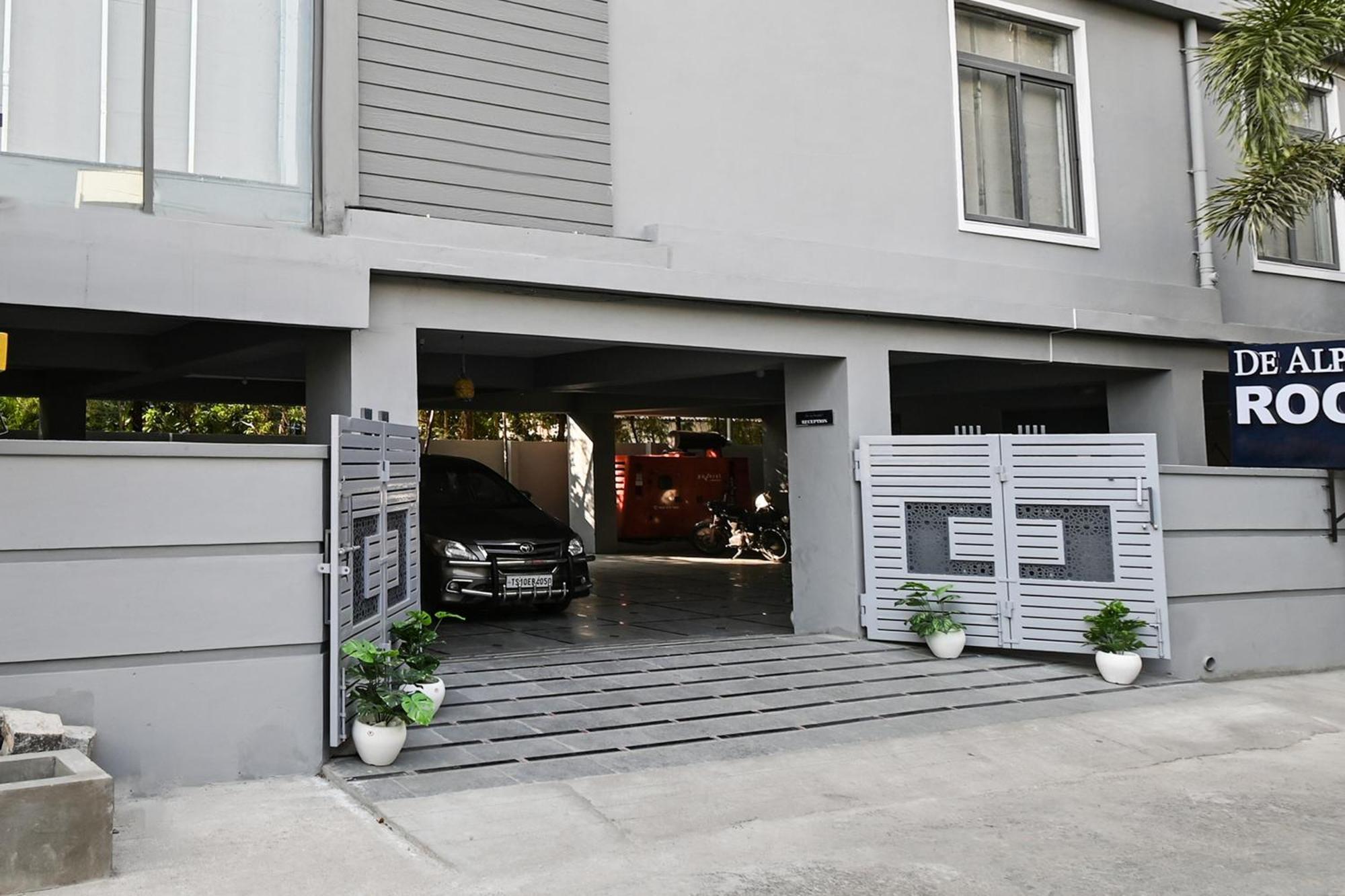 Super Townhouse De Alphabet Karmanghat Haidarábád Kültér fotó